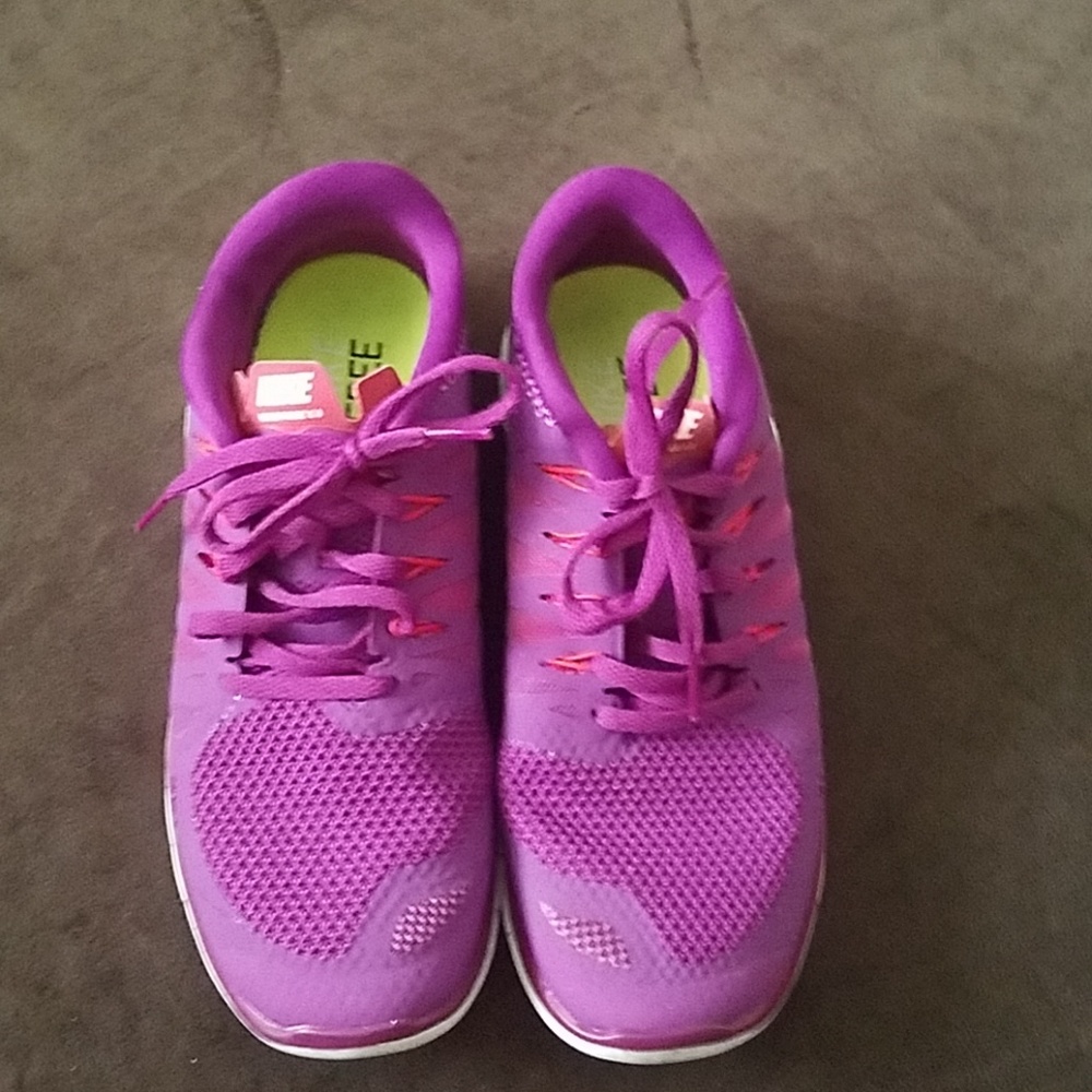 Nike free 5.0 sneakers  size 9